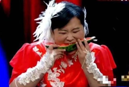 娱乐吃瓜君贾玲,娱乐吃瓜界的“瓜王”，揭秘娱乐圈幕后故事